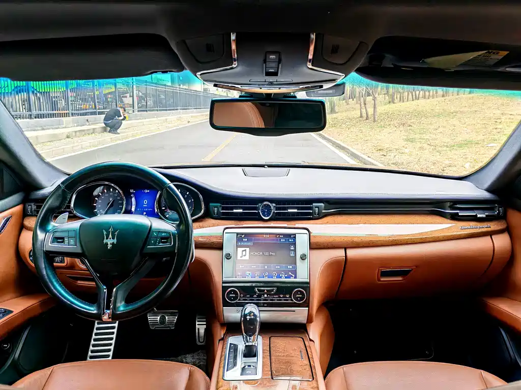 Maserati Quattroporte 2016 — фото 9