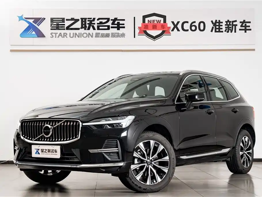 Volvo XC60 2025 — фото 1