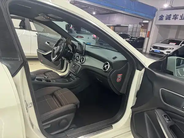 Mercedes-Benz CLA 2016