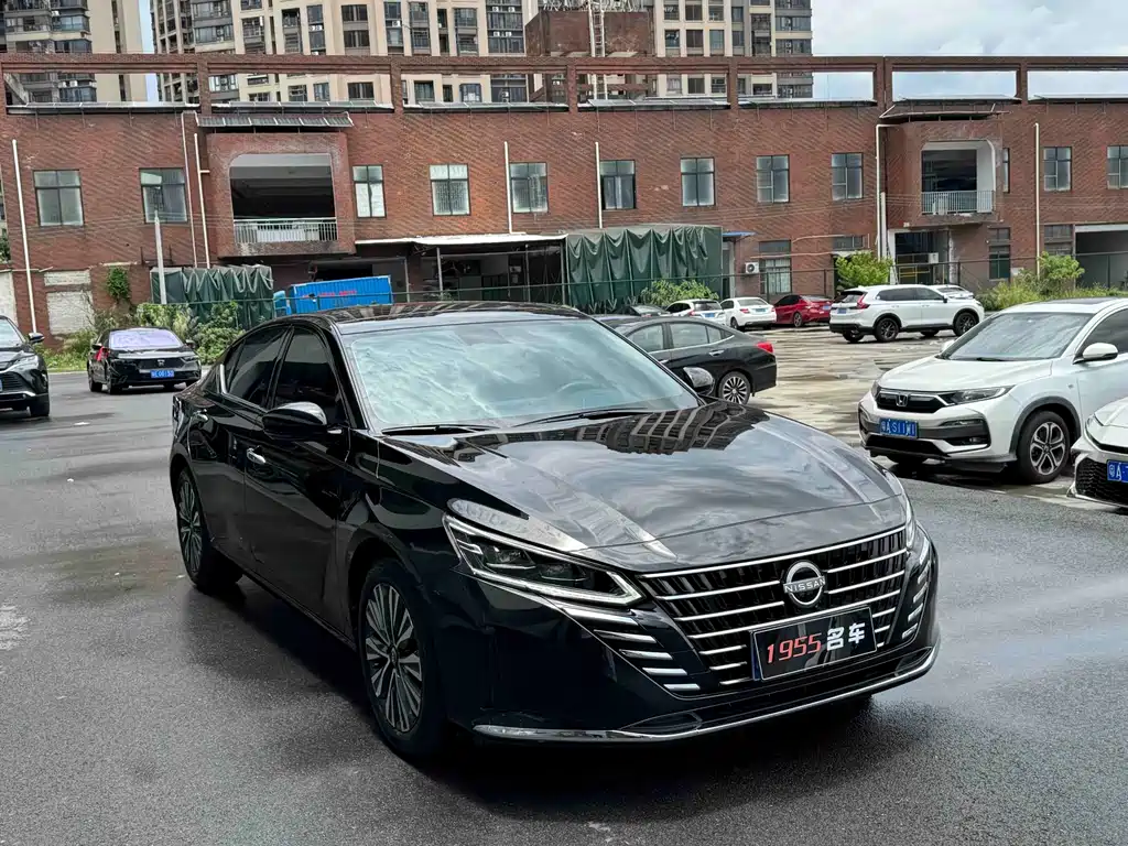 Nissan Teana 2024