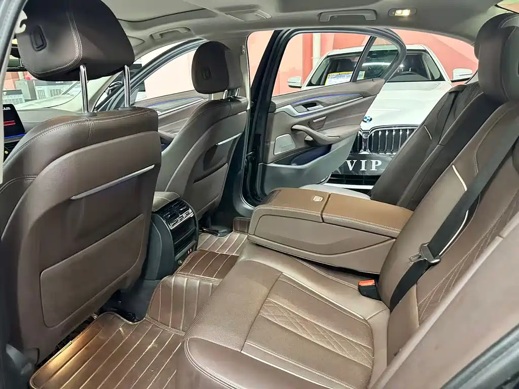 BMW 5 Series 2021