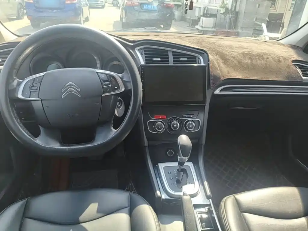 Citroën C4L 2015 — фото 10