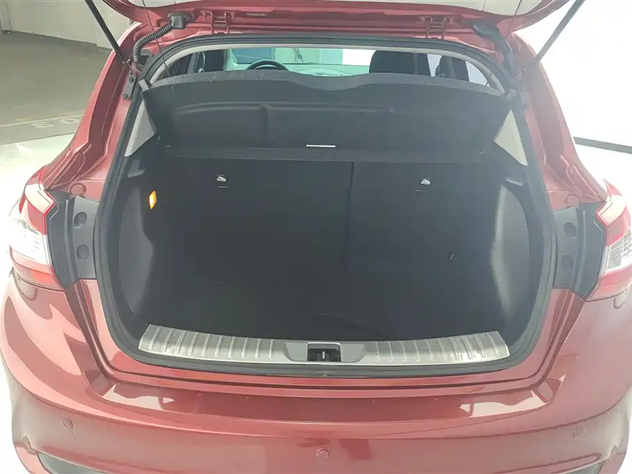 Nissan Tiida 2022