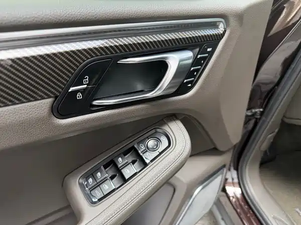 Porsche Macan 2020