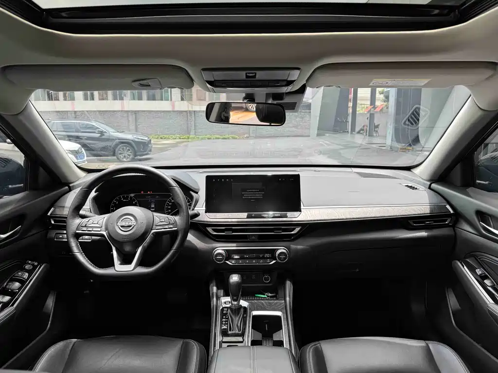 Nissan Teana 2024