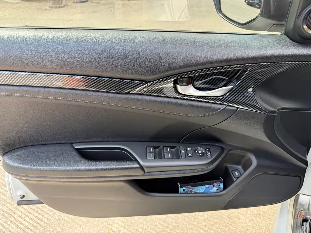 Honda Civic 2017 — фото 14