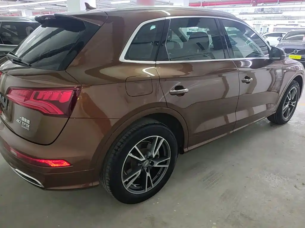 Audi Q5L 2019