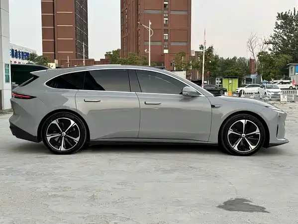 NIO ET5T 2024