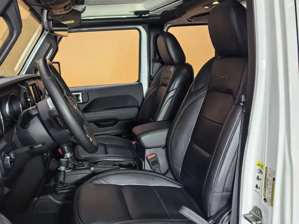 Jeep Wrangler 2019 — фото 10