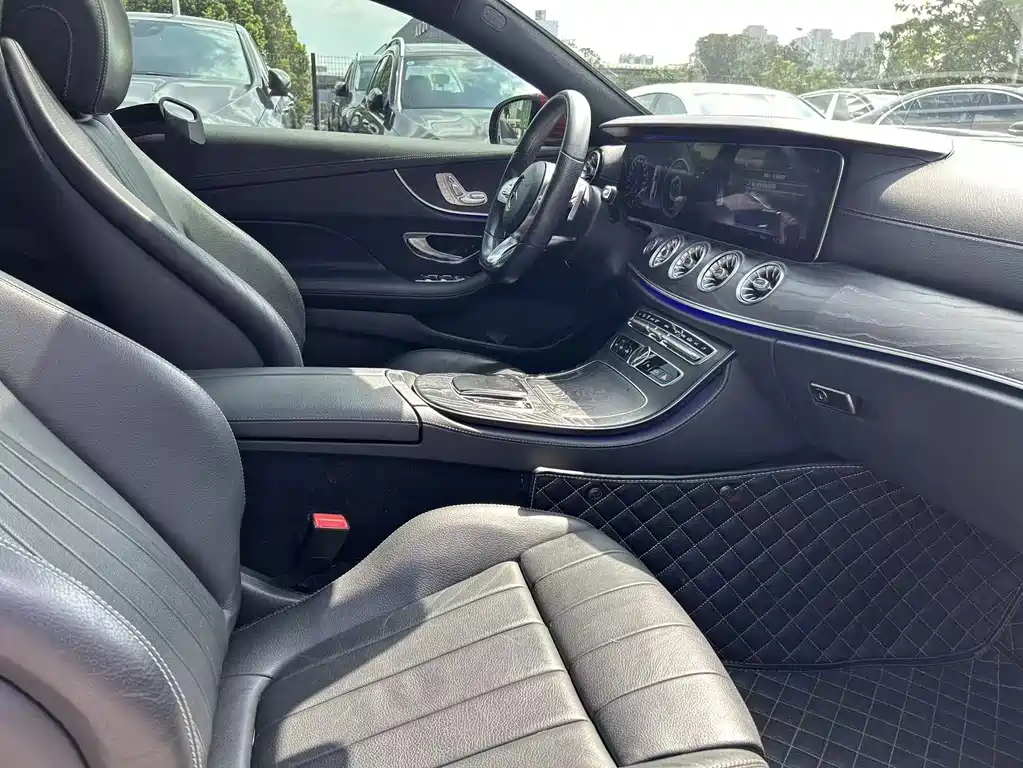 Mercedes-Benz E-Class 2019 — фото 15