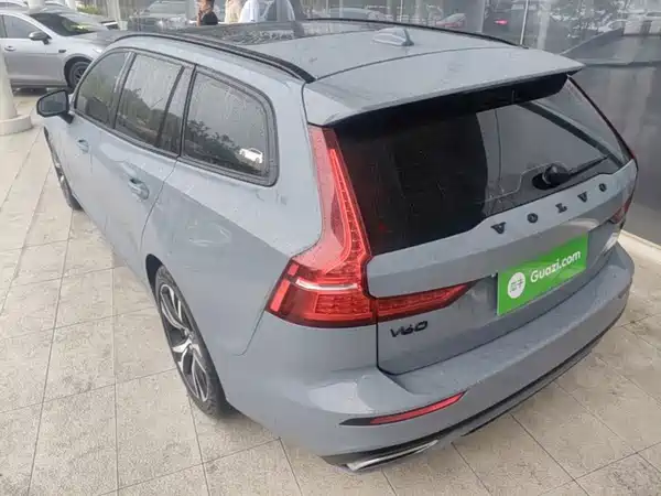 Volvo V60 2021