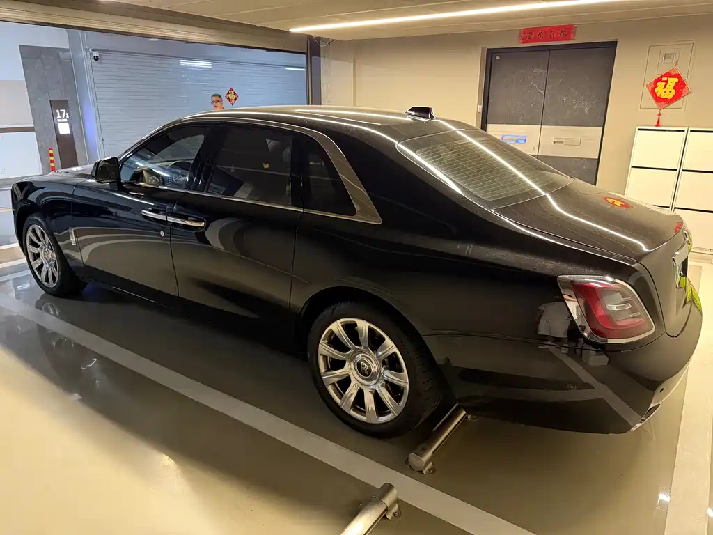 Rolls-Royce Ghost 2023