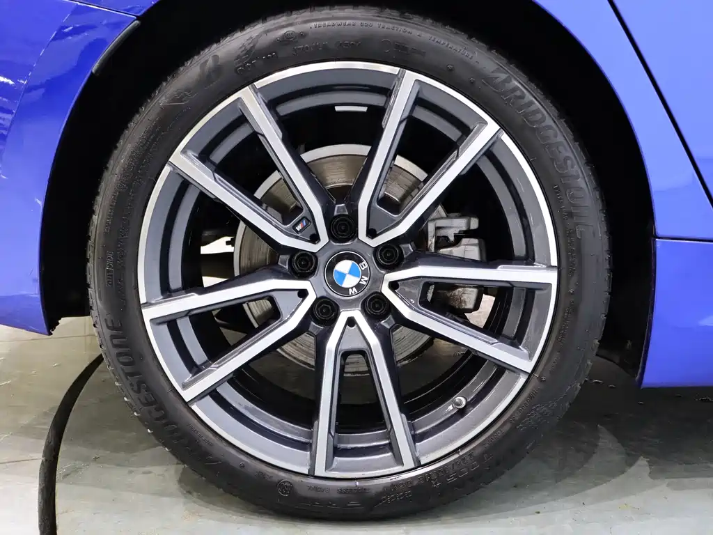 BMW 3 Series 2021 — фото 11