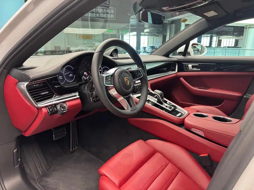 Porsche Panamera Hybrid 2019