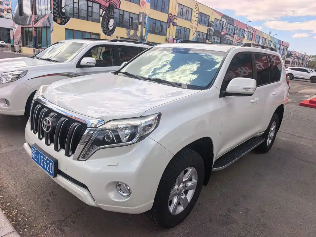 Toyota Prado 2017 — фото 2