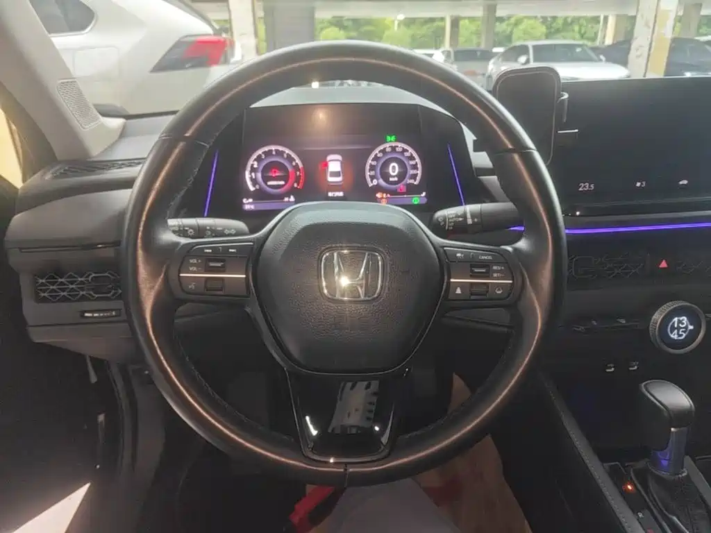 Honda Accord 2024 — фото 11