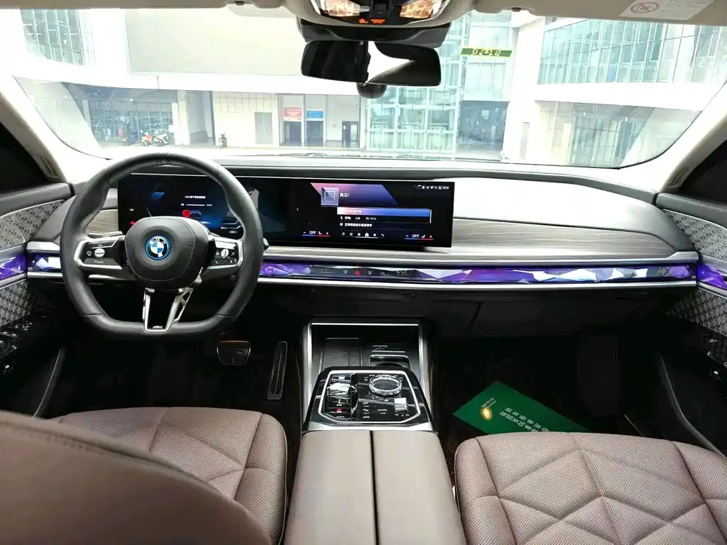 BMW i7 2024 — фото 7