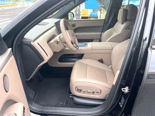 Li Auto L6 2026