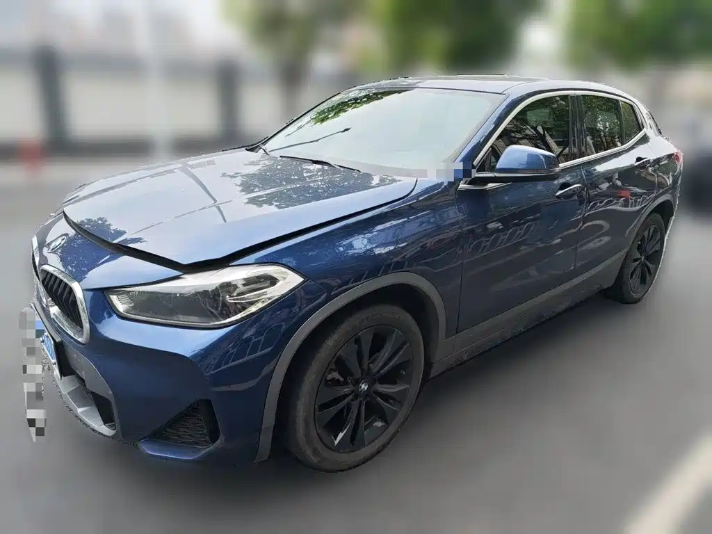 BMW X2 2021 — фото 1