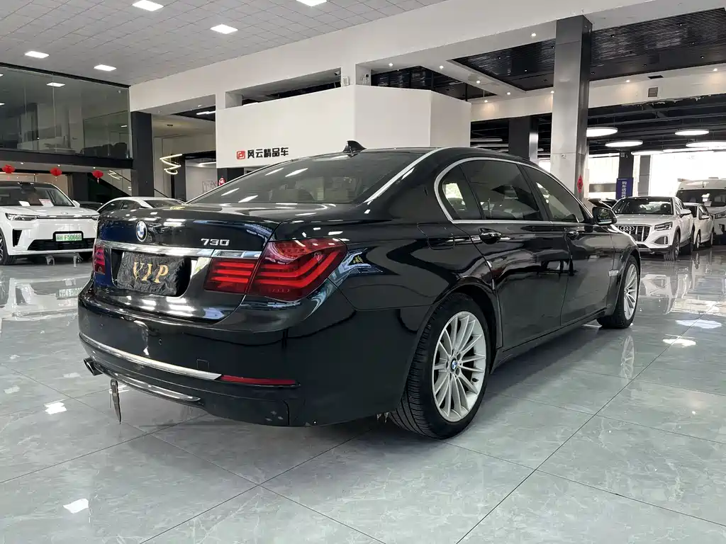 BMW 7 Series 2015 — фото 6