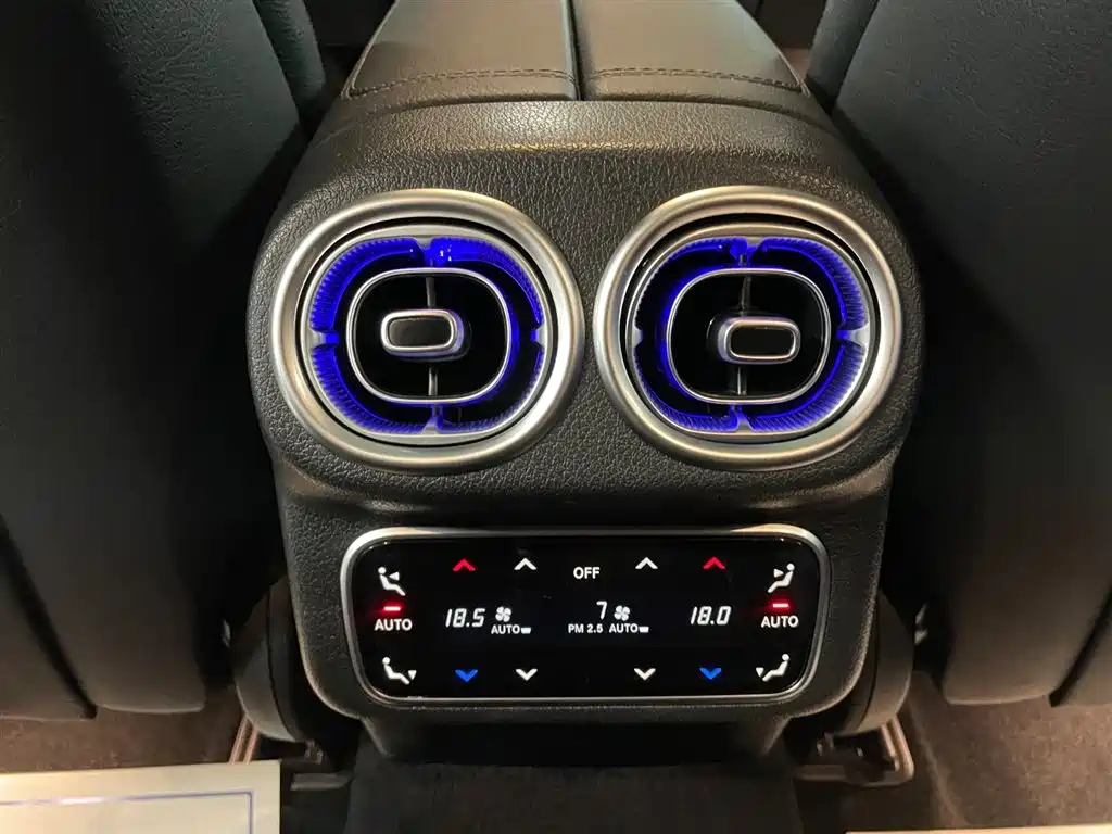 Mercedes-Benz GLC 2023 — фото 14