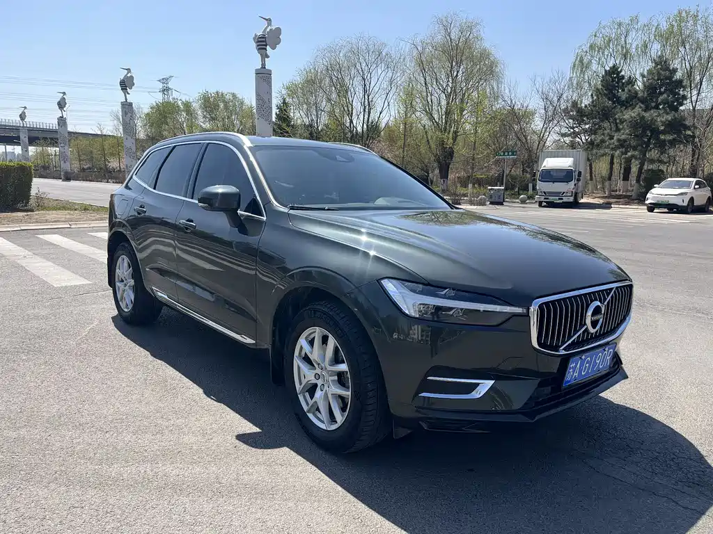 Volvo XC60 2021 — фото 3