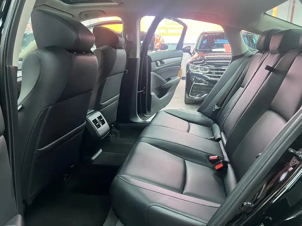 Honda Accord 2021 — фото 12