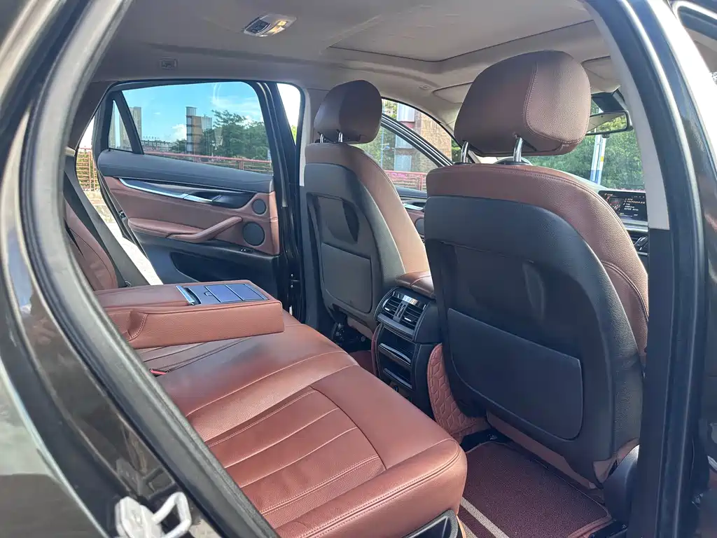BMW X6 2015 — фото 10