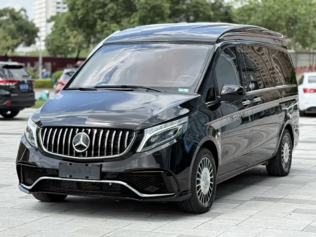 Mercedes-Benz  2019 — фото 1