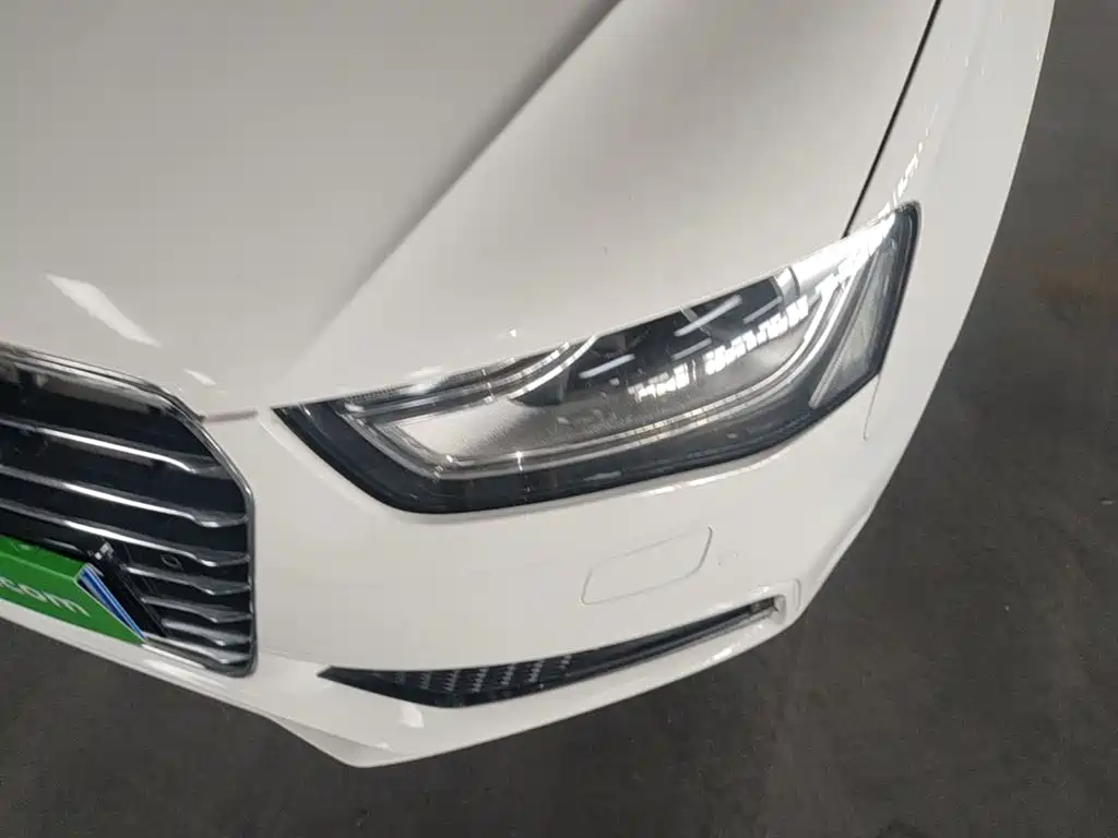 Audi A4L 2016 — фото 24
