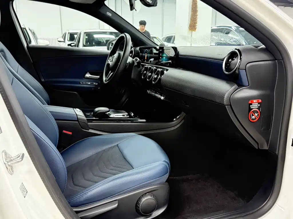 Mercedes-Benz A-Class 2022 — фото 18