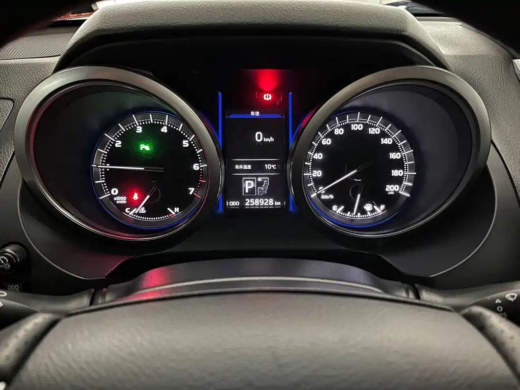 Toyota Prado 2016 — фото 10