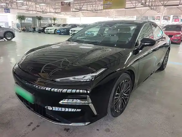 Geely Galaxy Starshine 8 2025