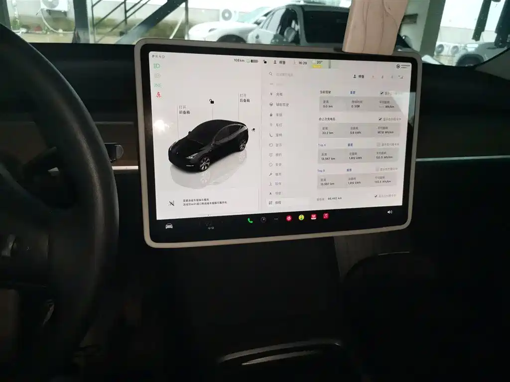 Tesla Model Y 2023 — фото 9