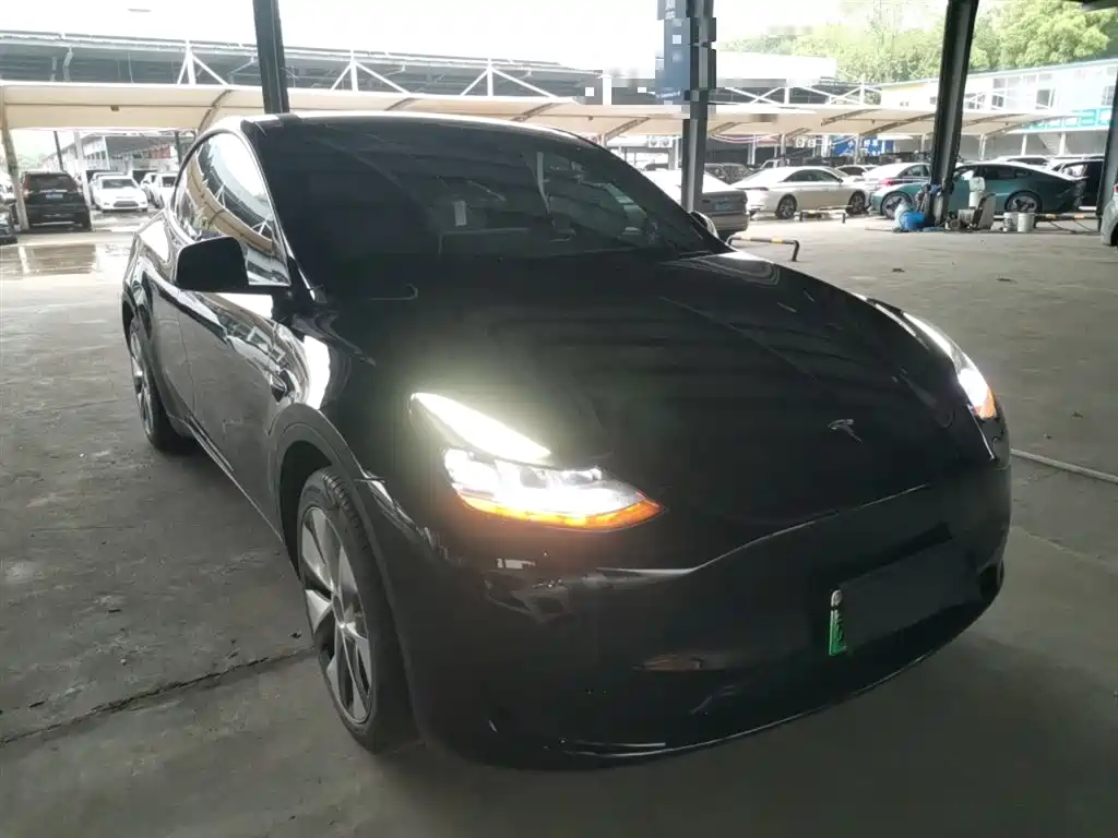 Tesla Model Y 2023 — фото 22