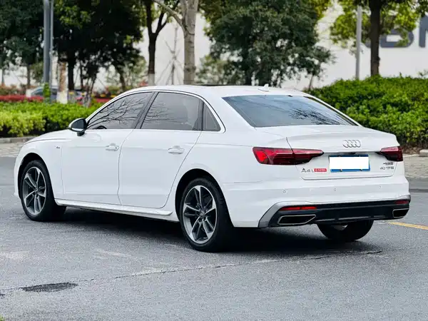 Audi A4L 2021