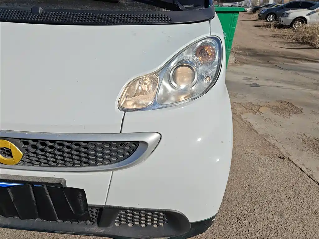 smart Fortwo 2015 — фото 18