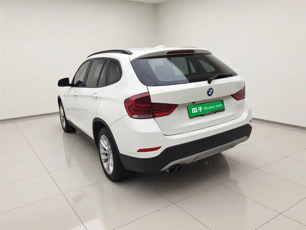 BMW X1 2015 — фото 9