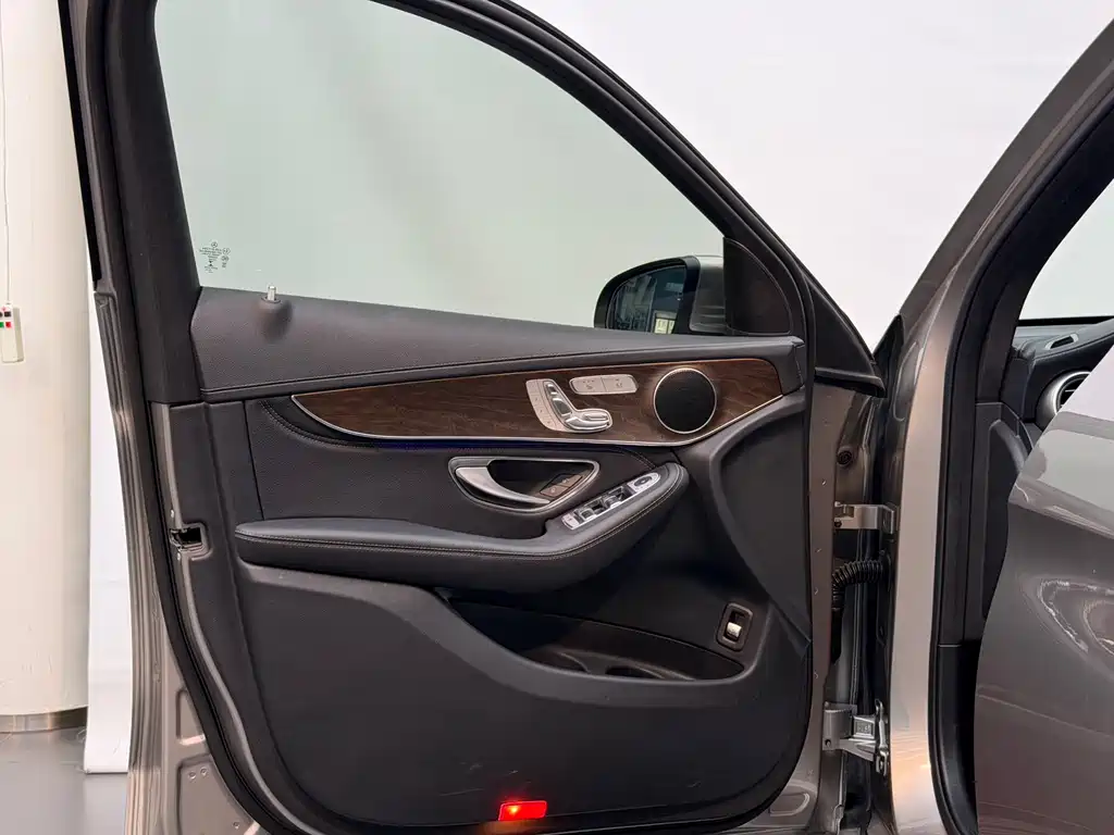 Mercedes-Benz GLC 2020