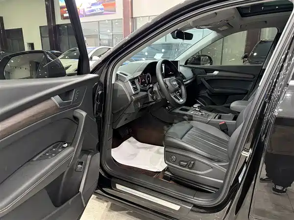 Audi Q5L 2022