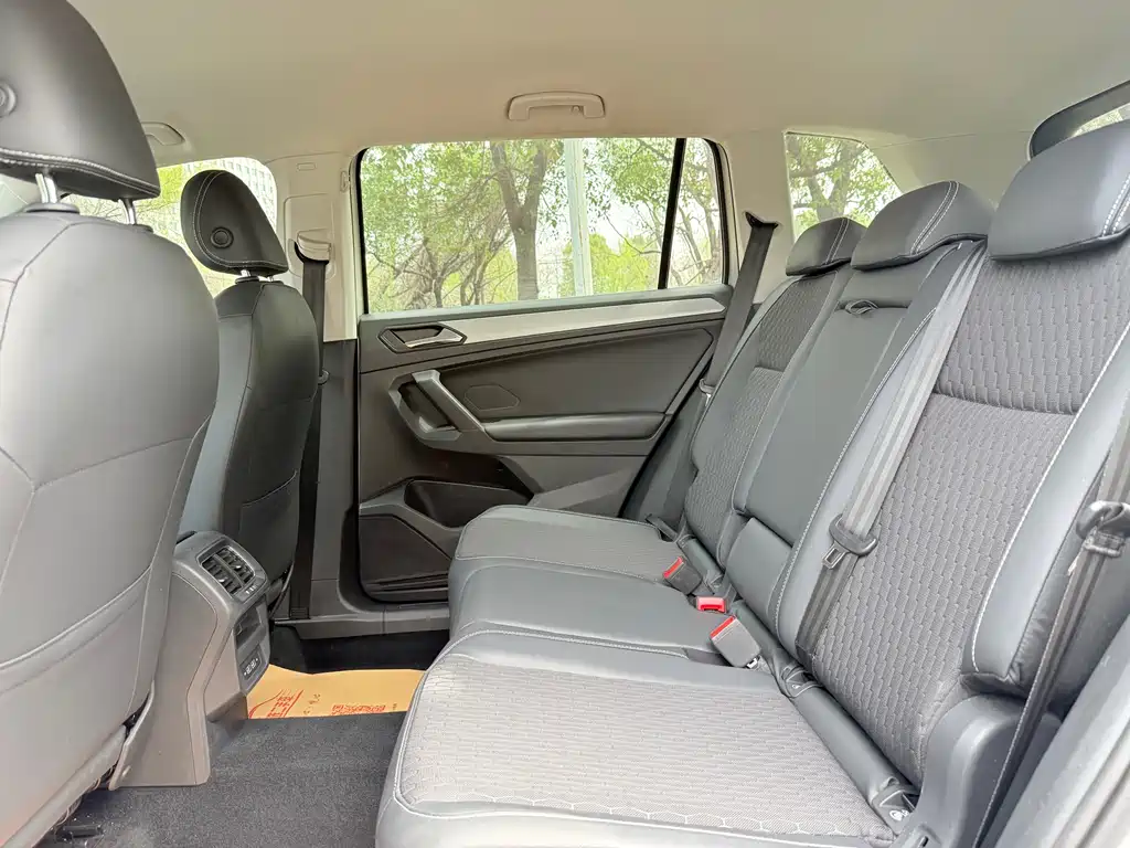 Volkswagen Tiguan L 2019 — фото 11