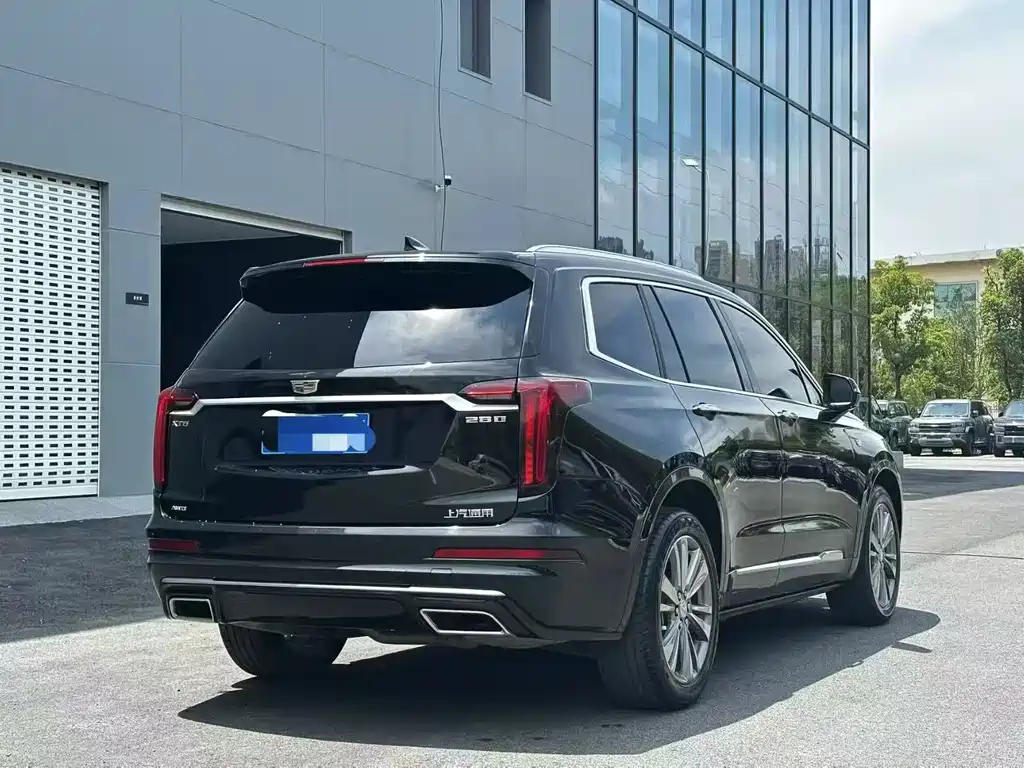 Cadillac XT6 2021 — фото 9