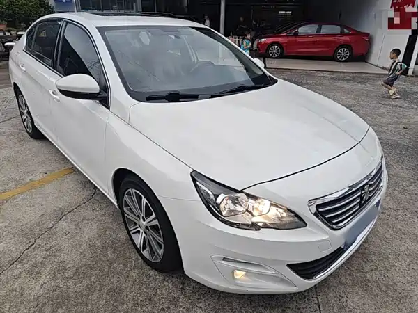 Peugeot 408 2016