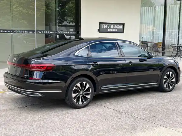 Volkswagen Passat 2023