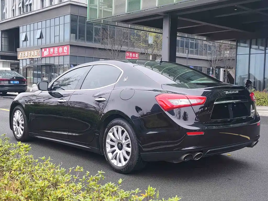 Maserati Ghibli 2015 — фото 12