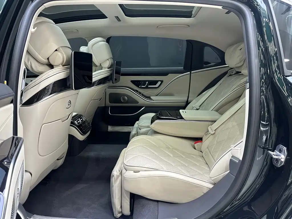 Mercedes-Benz S-Class 2025 — фото 10