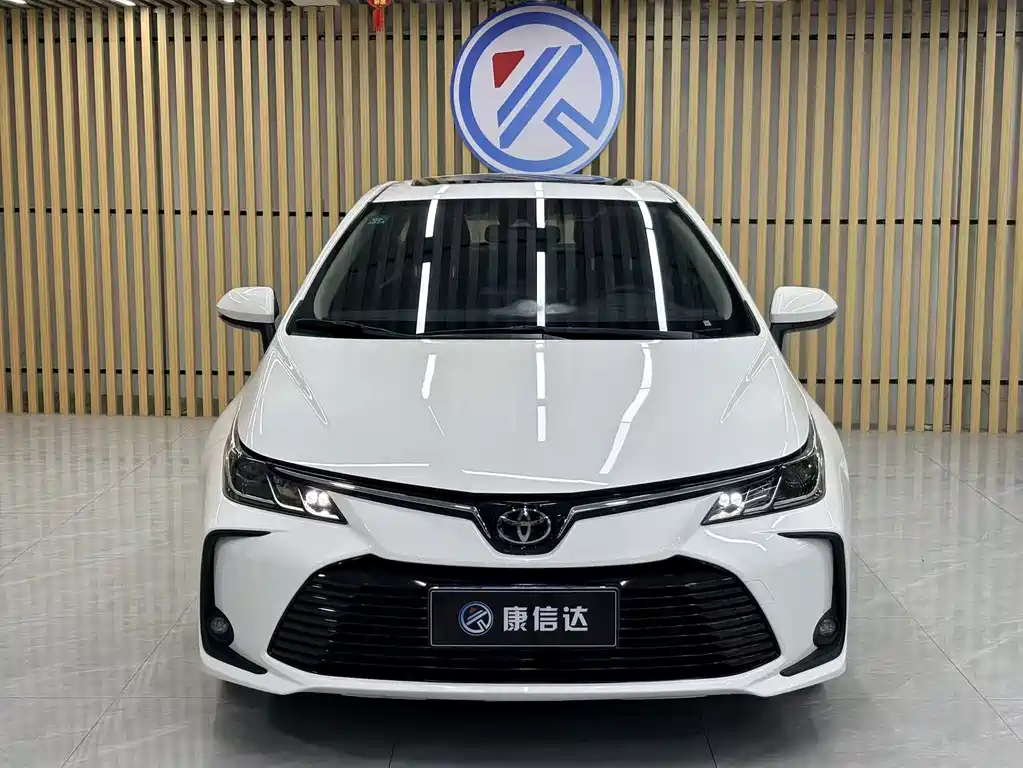 Toyota Corolla 2022 — фото 2