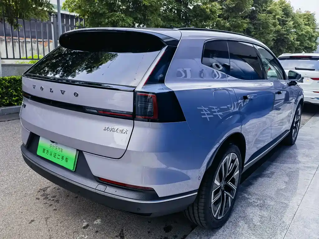 Volvo XC70 Plug-In Hybrid 2025 — фото 5