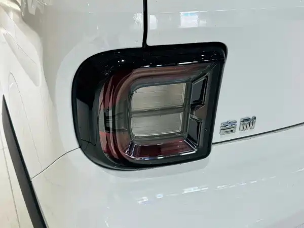 Geely Galaxy Panda 2025