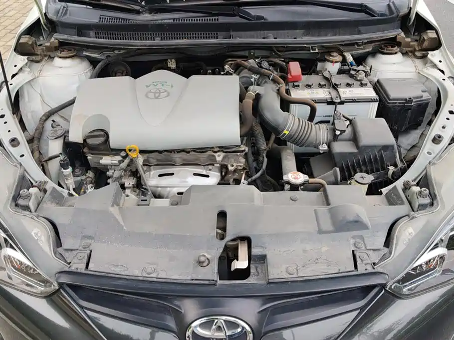 Toyota Yaris L 2018 — фото 10